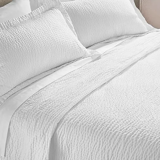 Courtyard by Marriott Textured Coverlet - Lightweight Coverlet with Wash-Activated Ripple Texture Exclusively for Courtyard - White - Queen, Perfect for Warmer Temperatures, Breathable