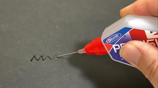 AD92 All Scale Precision Plastic Glue - in Pinpoint Applicator Bottle .9oz 25g
