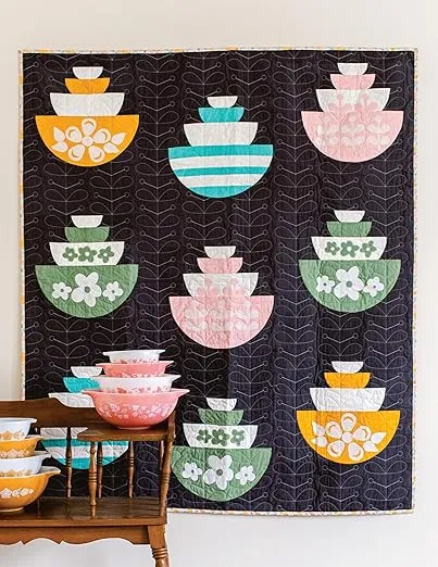 Retro Curved Pieced Quilts: 15 Throwback Designs for Today's Quilter (Landauer) Quilting Projects with Vintage Motifs of Records, Peace Signs, Flowers, and More for Quilts, Pillows, and Wall Hangings