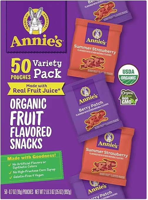 Annie's Fruit Snacks VARIETY 50 PACK SIZE Organic Fruit Flavoured Snacks Berry Patch and Summer Strawberry, Pack of 50 Pouches, No Synthetic Colours, Gelatin Free, Gluten Free, Vegan, Snacks (50 Pack