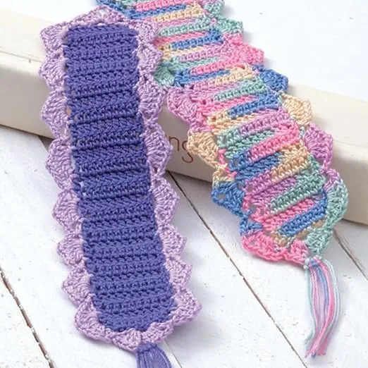Leisure Arts Crochet Thread Bookmarks Book